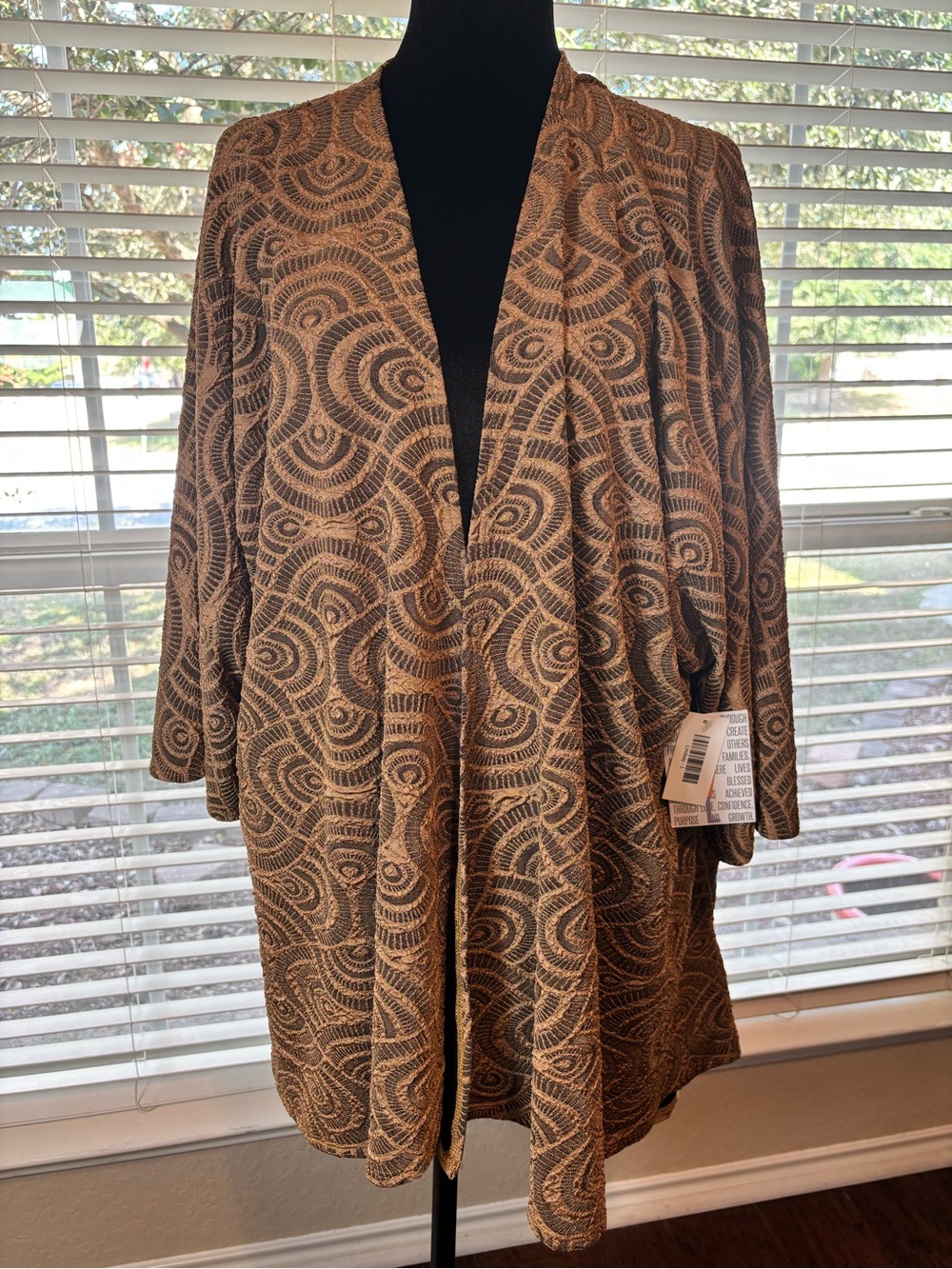 LuLaRoe Brown and Tan Swirl Kimono Large